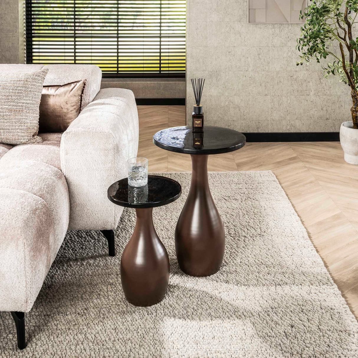 Side table Vesta drop shape - Antique copper - 30x30x45 cm