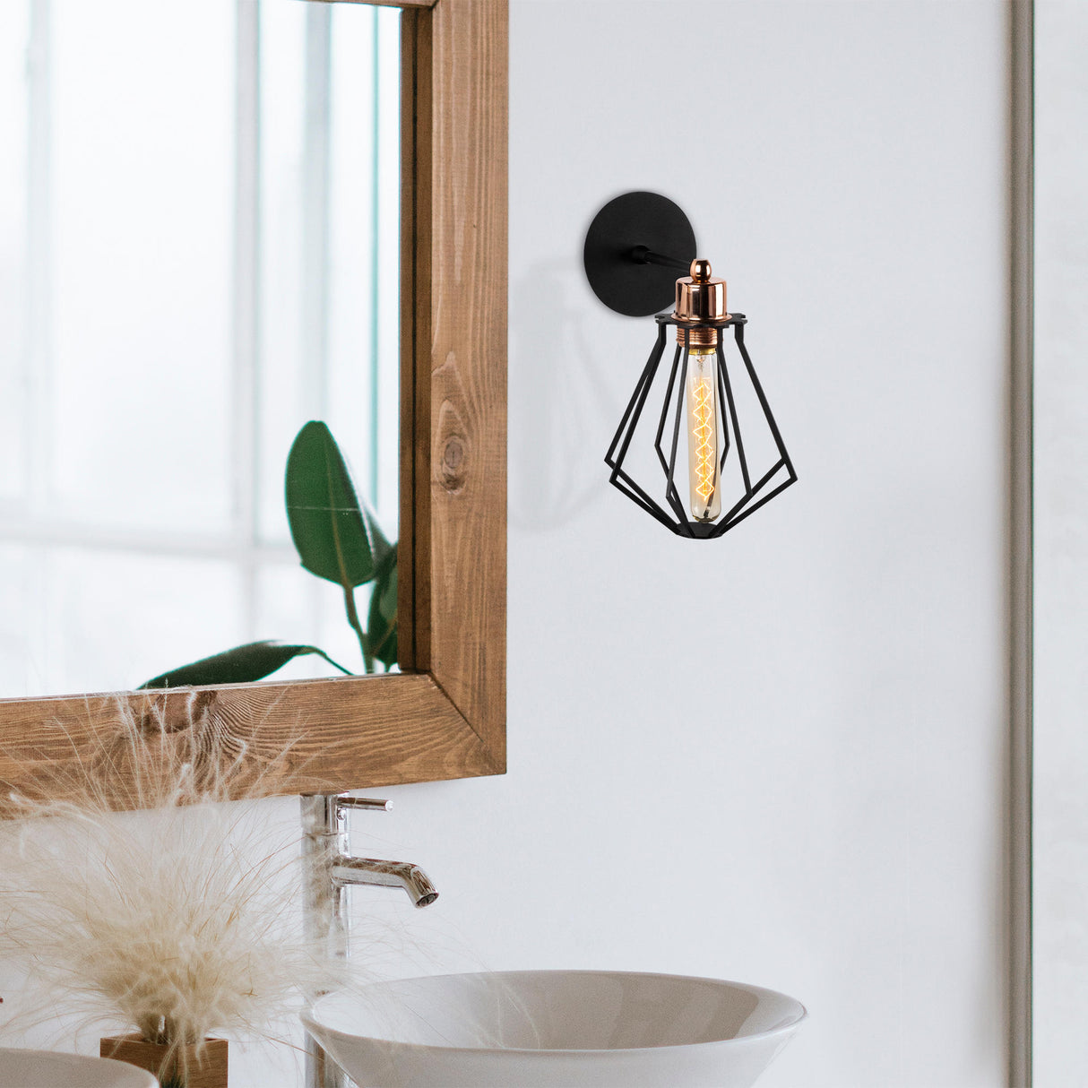 Black Metal Wall Lamp Palisade
