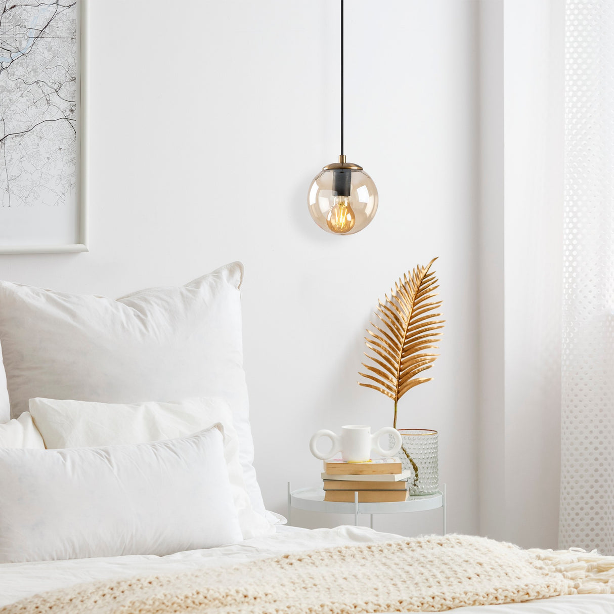 Yellow Glass Pendant Lamp Comet