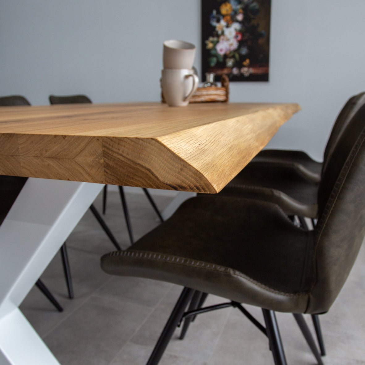 Dining table Revi Oak - Tree trunk shape - White X-leg