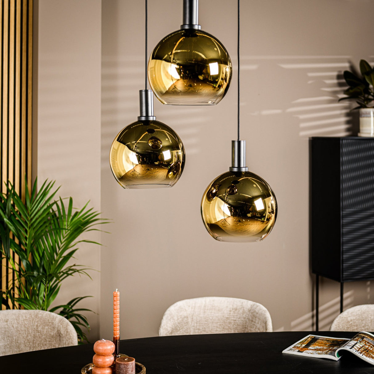 Hanging lamp Nala 3-lights kicked glass gold