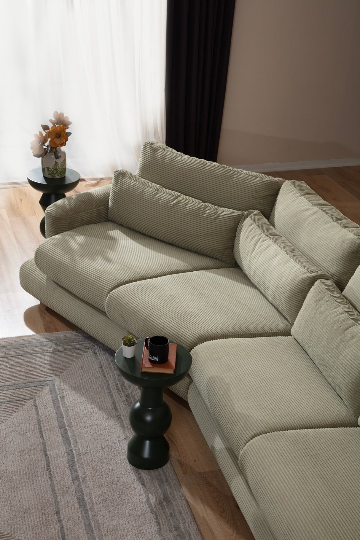 4-seater sofa left river green