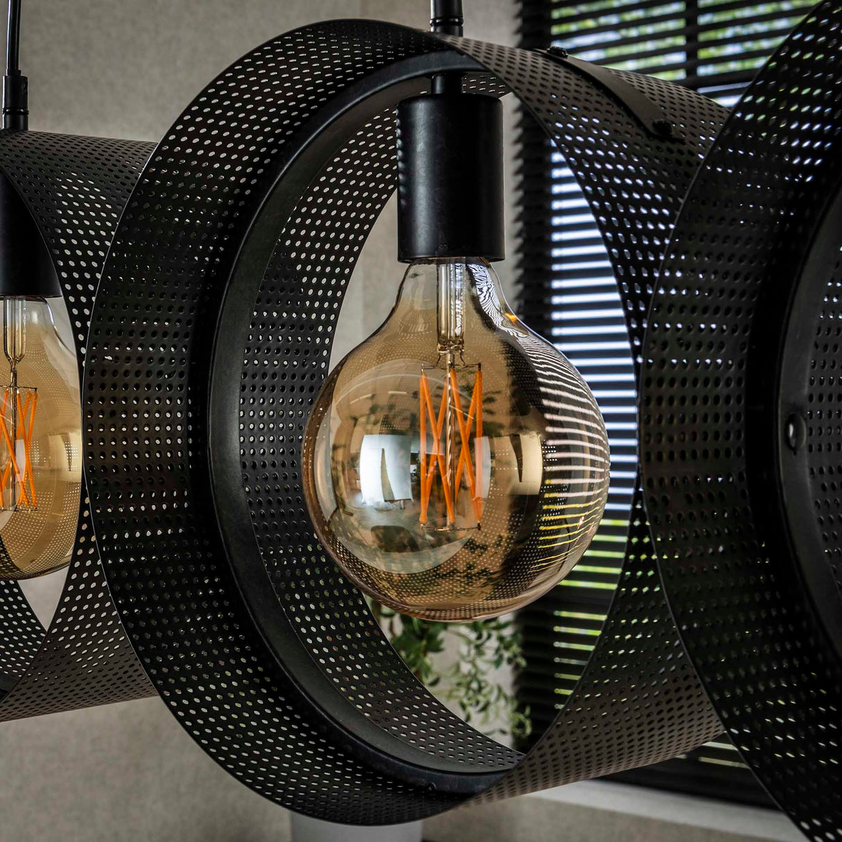 Pendant lamp Fons 4-lights rings metal black 