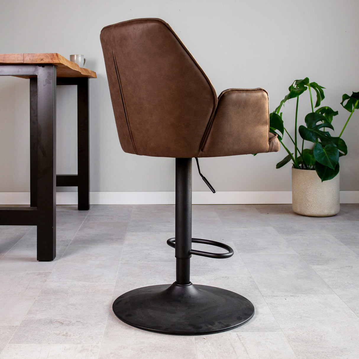 Industrial Bar Stool Novan Taupe