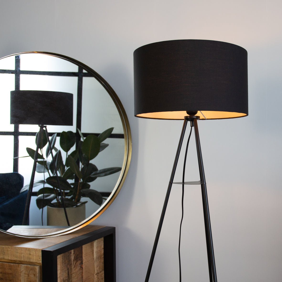 Royan Industrial Floor Lamp Black