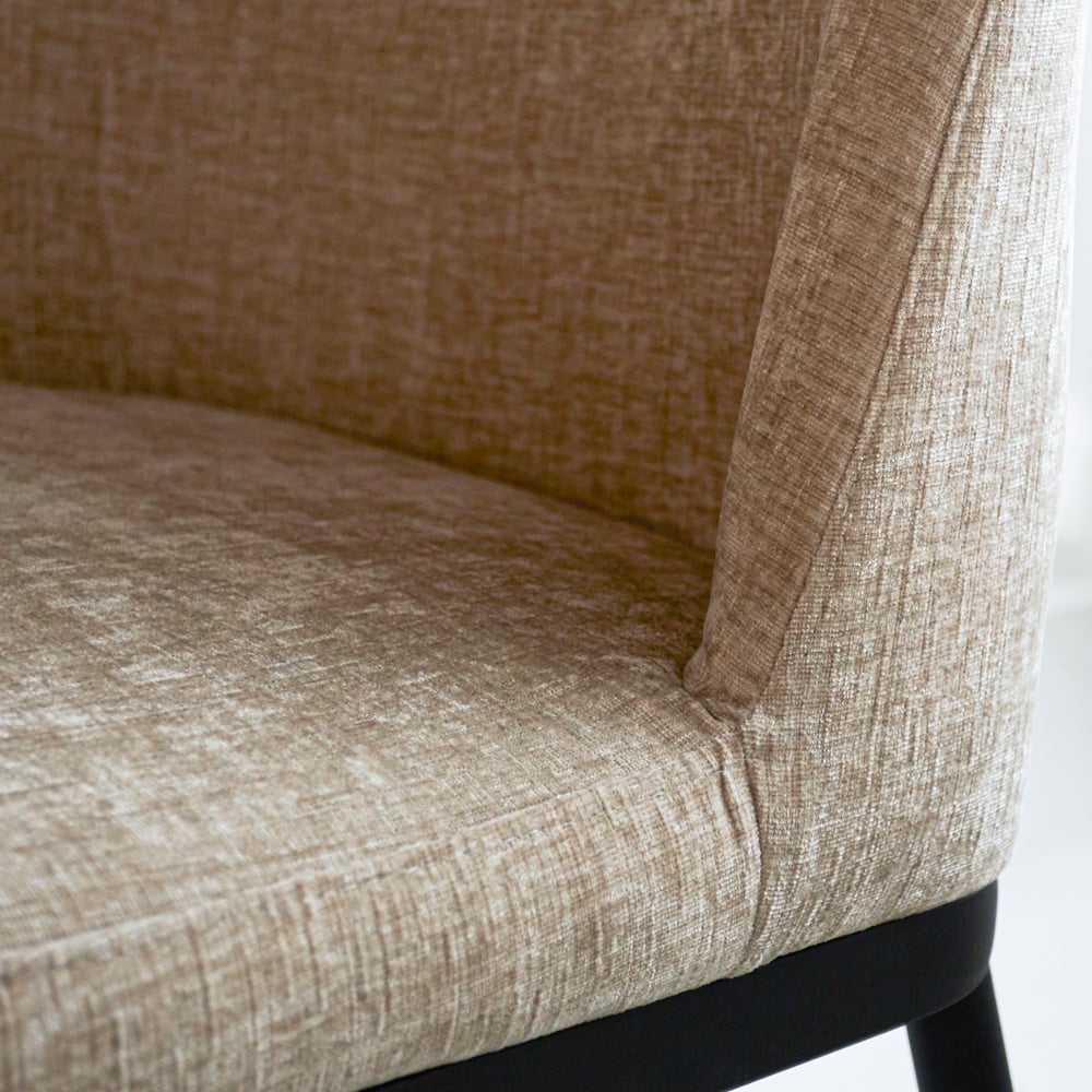 Eetkamerstoel Noli Chenille Dimehouse Beige LxBxH 73x65x53 Stof Sfeerfoto detail