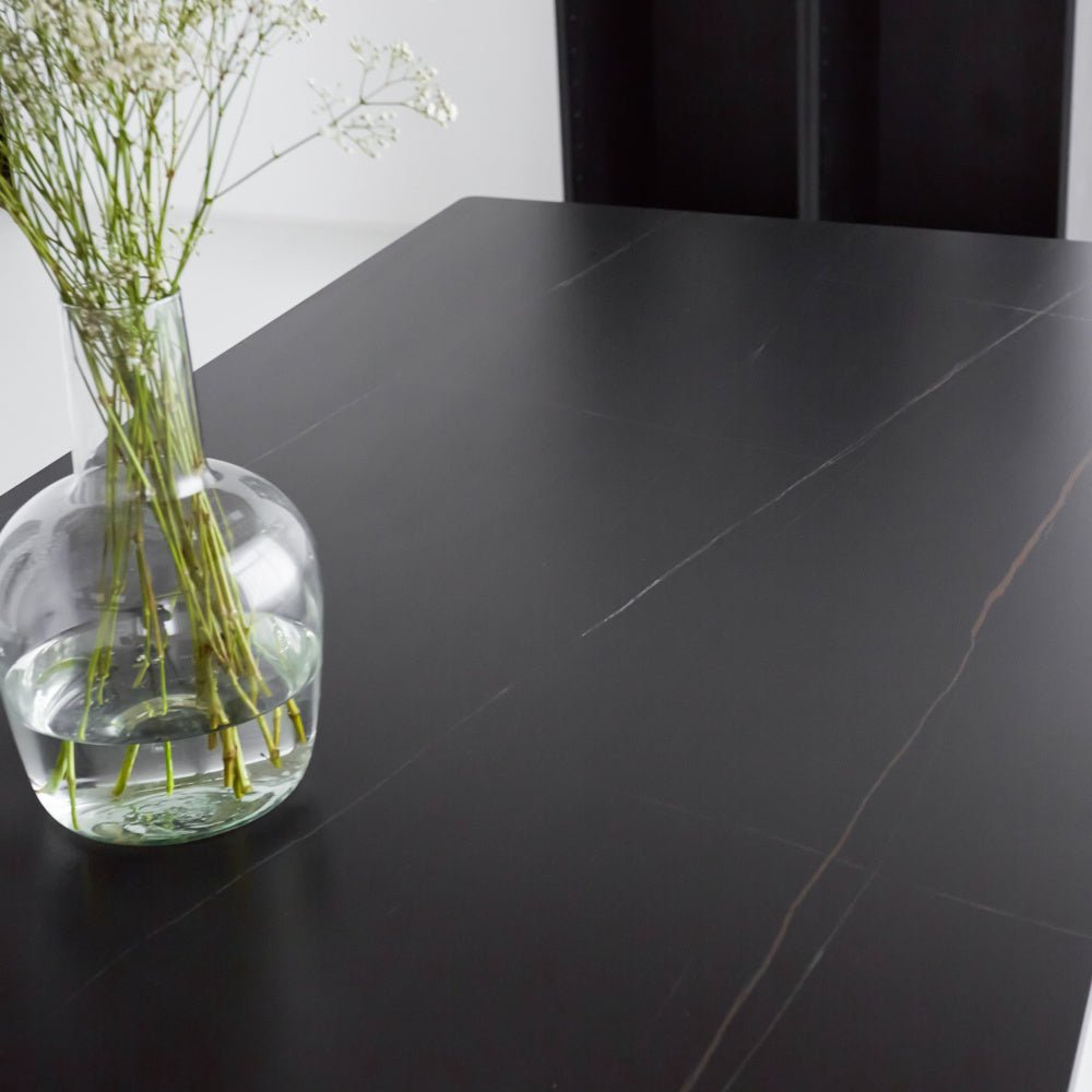 Eettafel Edin Black Dimehouse Zwart LxBxH 161x92x11 Sintered stone Sfeerfoto anders