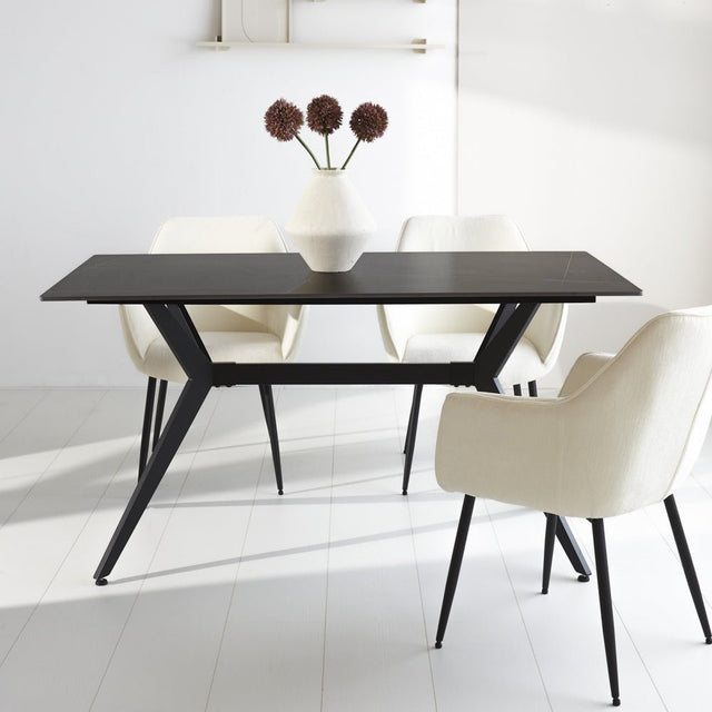 Eettafel Grace Black Dimehouse Zwart LxBxH 160x94x13 Sintered stone Sfeerfoto schuin vooraanzicht