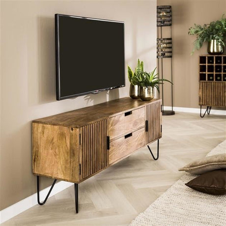 TV Meubel Tory DH Interior Mango LxBxH 140x60x40 Mangohout Sfeerfoto schuin vooraanzicht